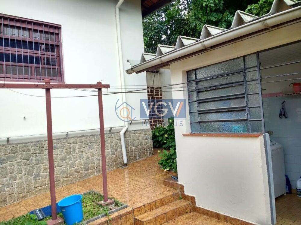 Casa à venda e aluguel com 5 quartos, 189m² - Foto 3