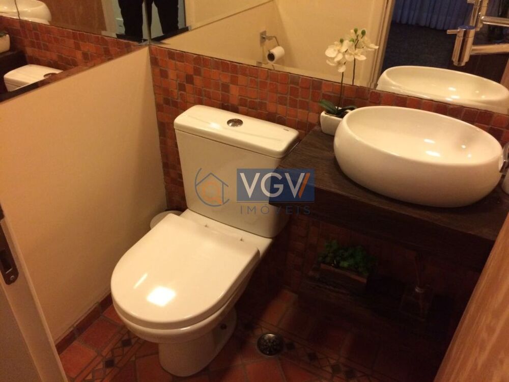 Apartamento à venda com 2 quartos, 100m² - Foto 1