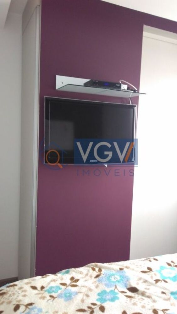 Apartamento à venda com 2 quartos, 60m² - Foto 2