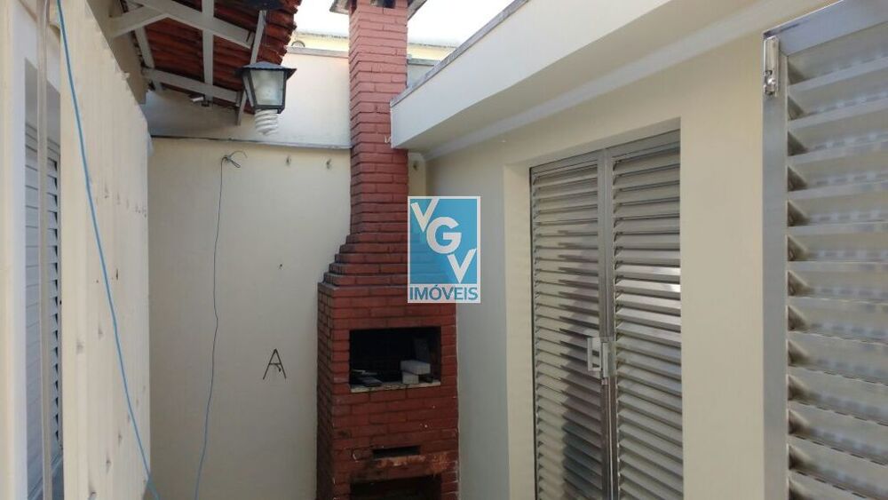 Casa para alugar com 3 quartos, 220m² - Foto 4