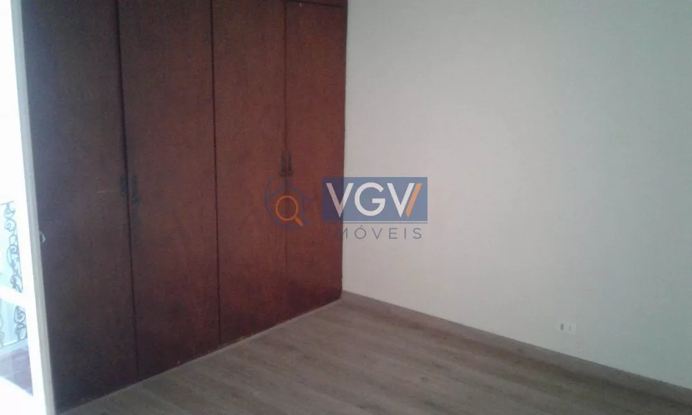 Casa à venda e aluguel com 3 quartos, 201m² - Foto 4