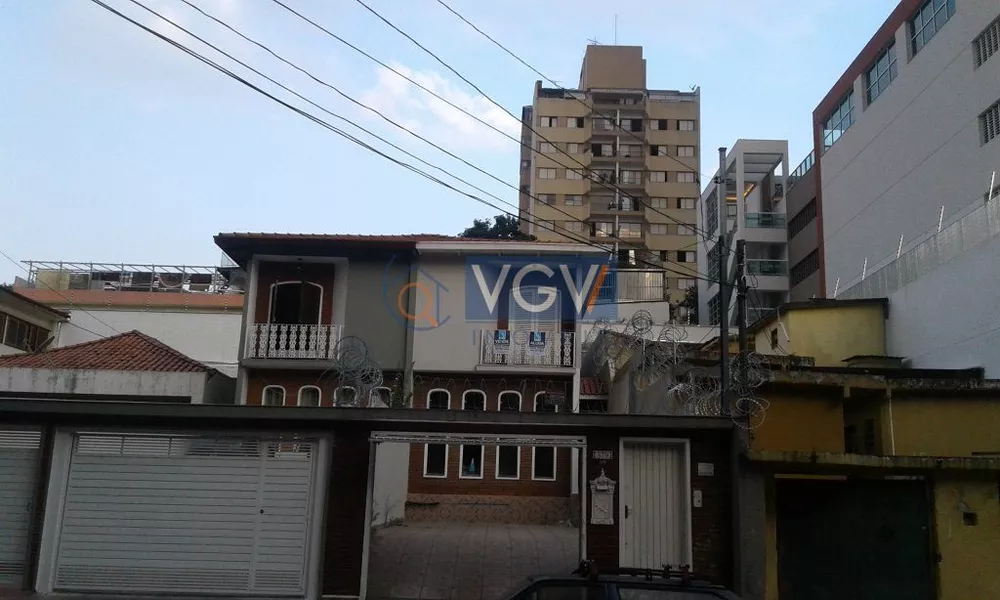 Casa à venda e aluguel com 3 quartos, 201m² - Foto 1