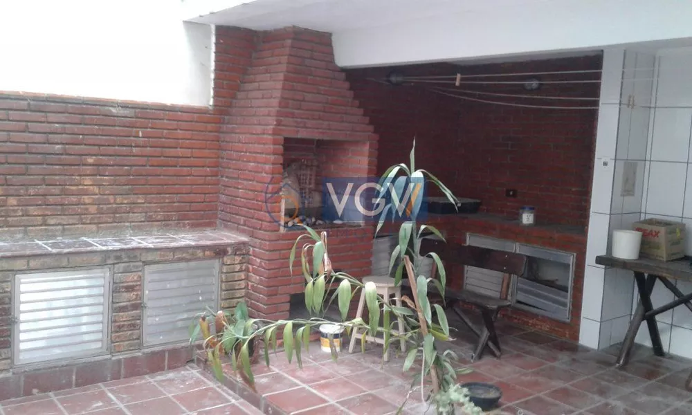 Casa à venda e aluguel com 3 quartos, 201m² - Foto 15