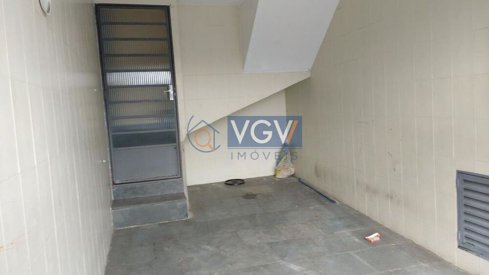 Casa para alugar com 1 quarto, 70m² - Foto 4