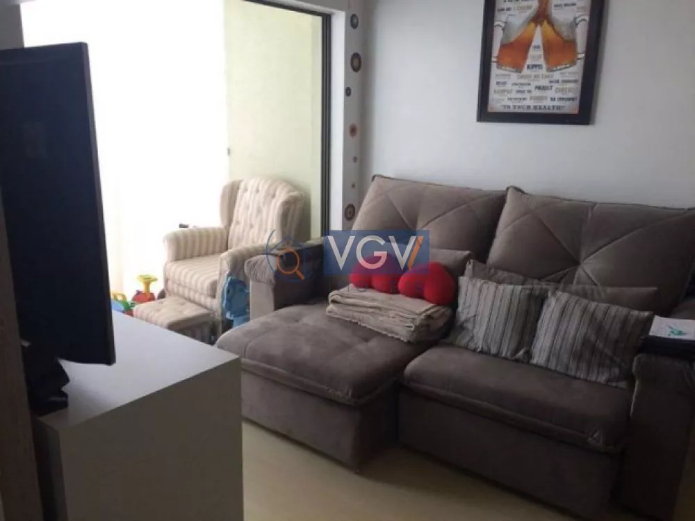 Apartamento à venda com 2 quartos, 62m² - Foto 3