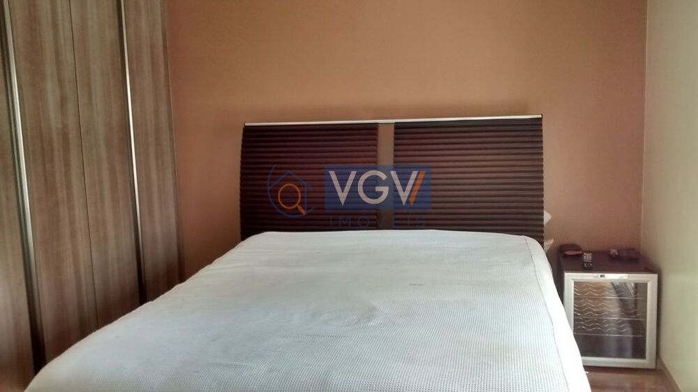 Apartamento à venda com 3 quartos, 105m² - Foto 2