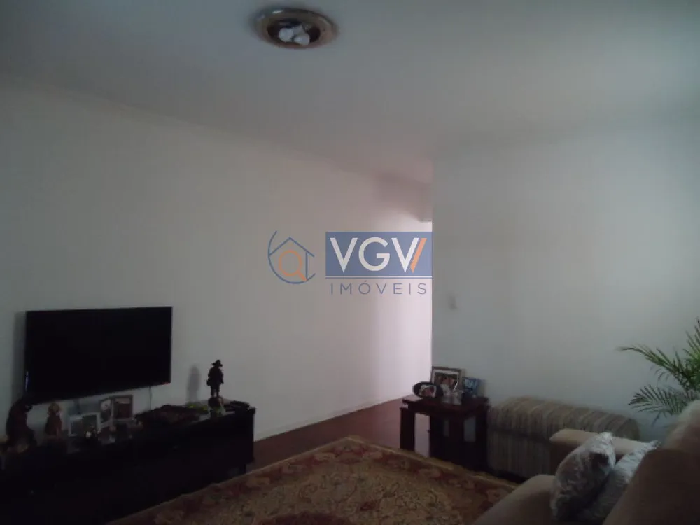 Casa, 3 quartos, 227 m² - Foto 1