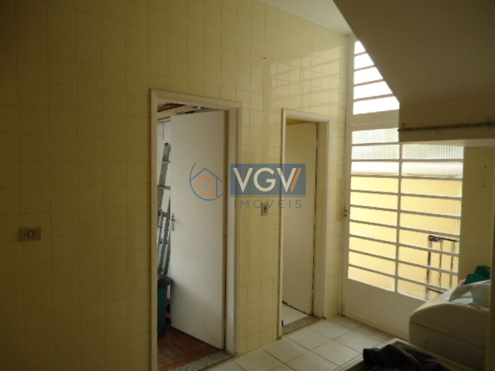 Casa, 3 quartos, 227 m² - Foto 2