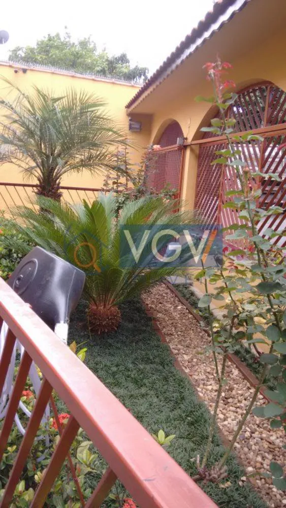 Casa, 3 quartos, 241 m² - Foto 1