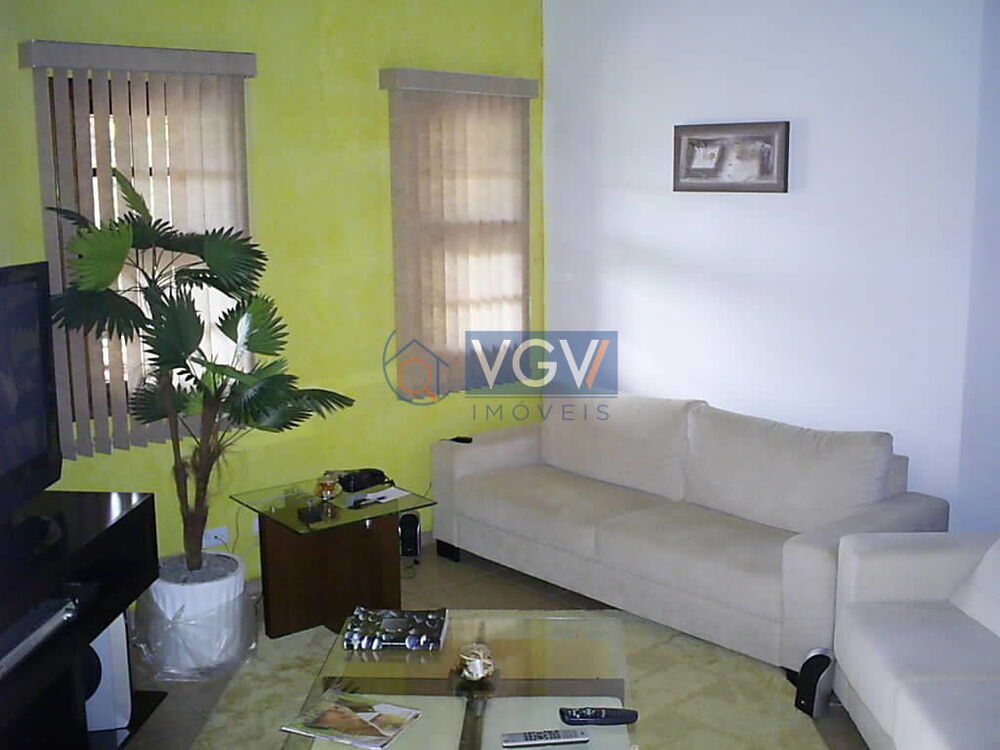Casa, 4 quartos, 220 m² - Foto 2