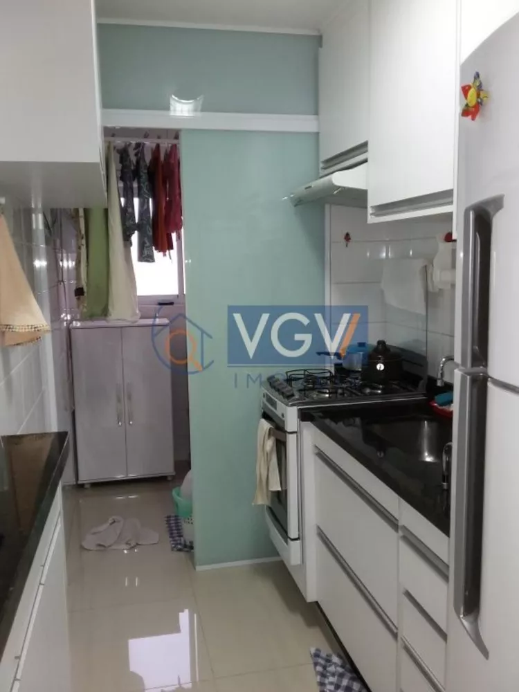 Apartamento à venda com 2 quartos, 65m² - Foto 3