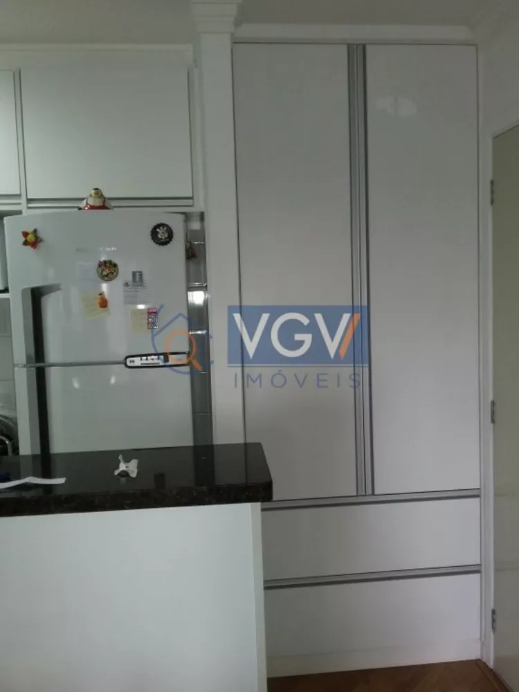 Apartamento à venda com 2 quartos, 65m² - Foto 4