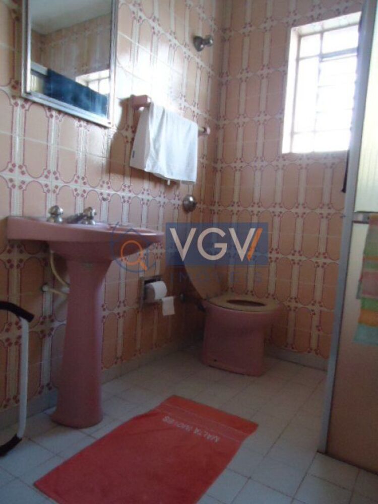 Casa, 4 quartos, 230 m² - Foto 2