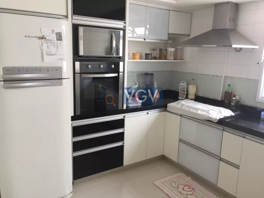 Apartamento à venda com 2 quartos, 84m² - Foto 3