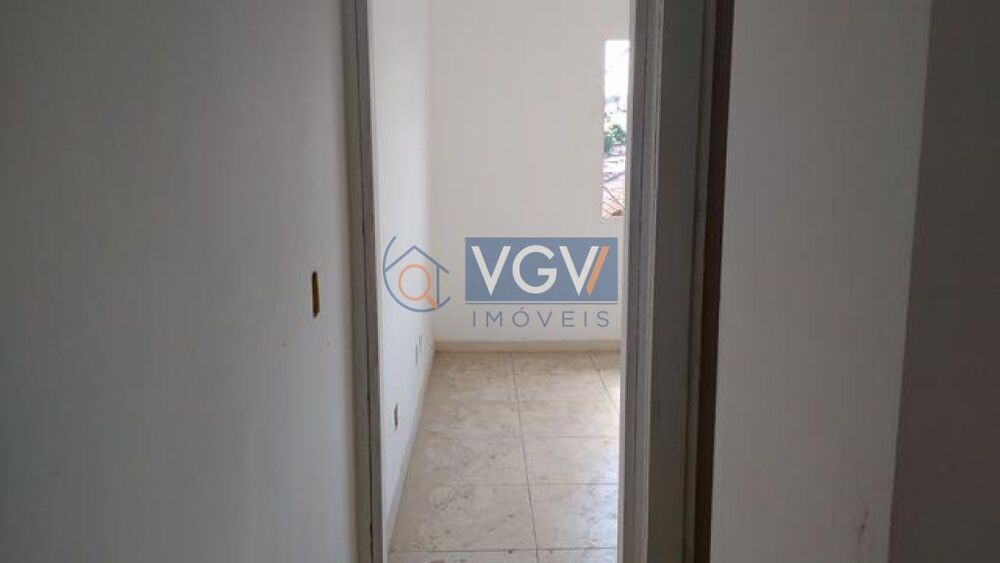 Casa à venda com 2 quartos, 70m² - Foto 5