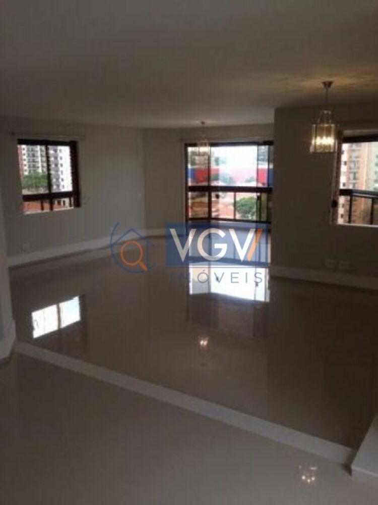 Apartamento para alugar com 4 quartos, 276m² - Foto 1