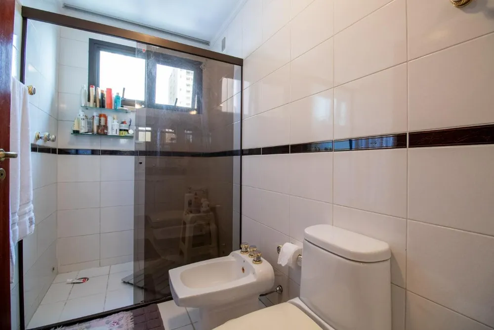 Apartamento, 3 quartos, 221 m² - Foto 2