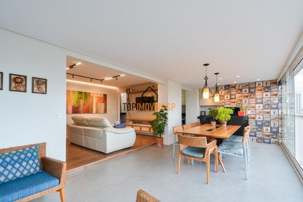 Apartamento à venda com 3 quartos, 137m² - Foto 3