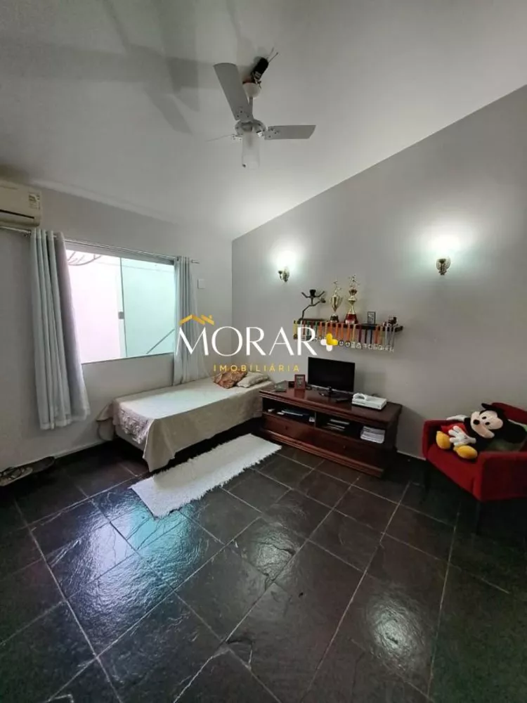 Casa, 4 quartos, 225 m² - Foto 31
