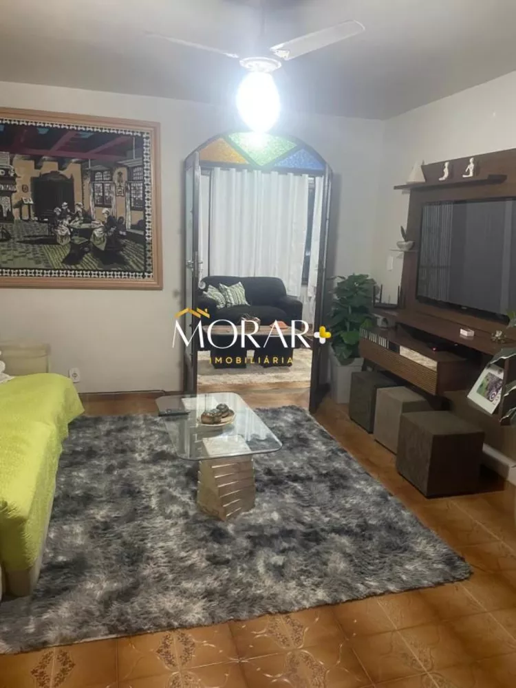 Casa, 5 quartos, 242 m² - Foto 2