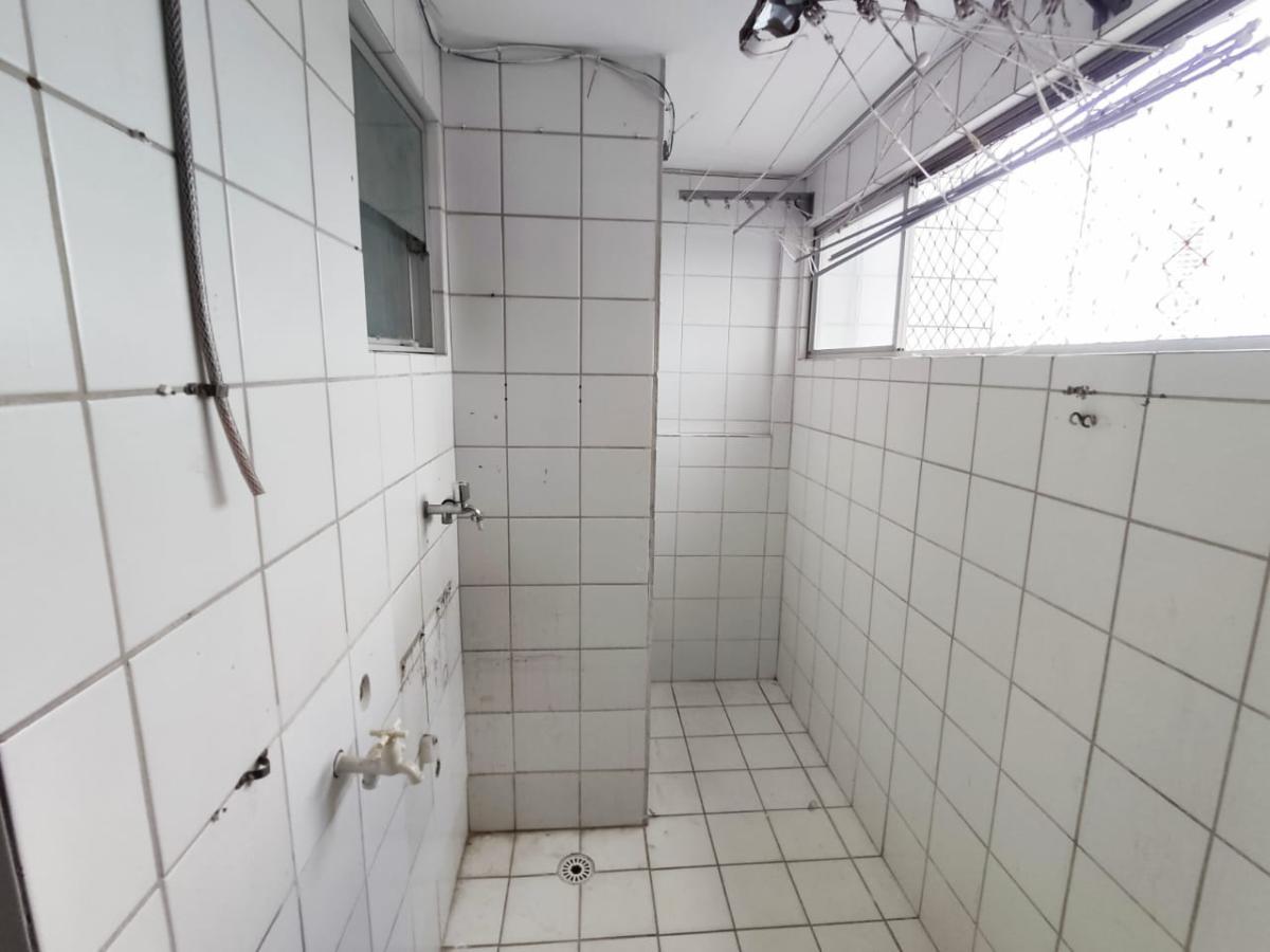 Apartamento à venda com 3 quartos, 75m² - Foto 8