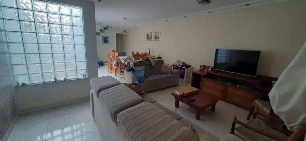Sobrado, 4 quartos, 220 m² - Foto 2