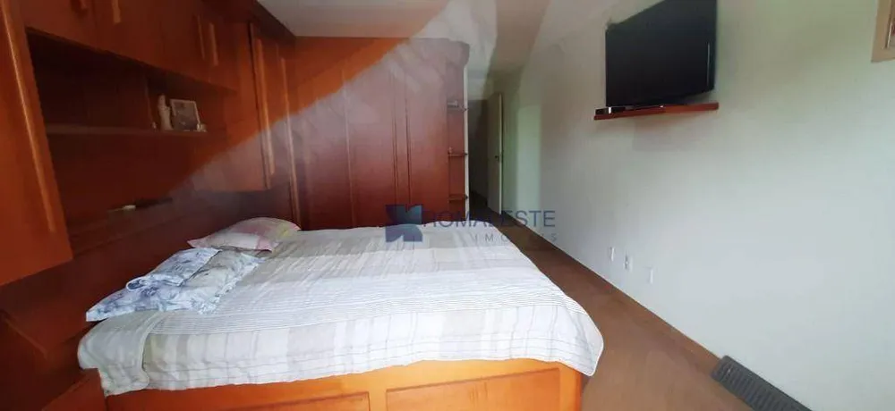 Sobrado, 4 quartos, 220 m² - Foto 2
