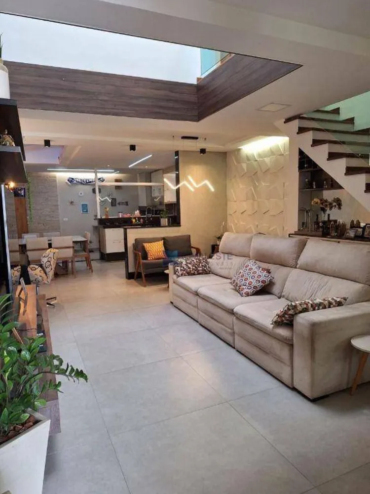 Sobrado, 4 quartos, 163 m² - Foto 1