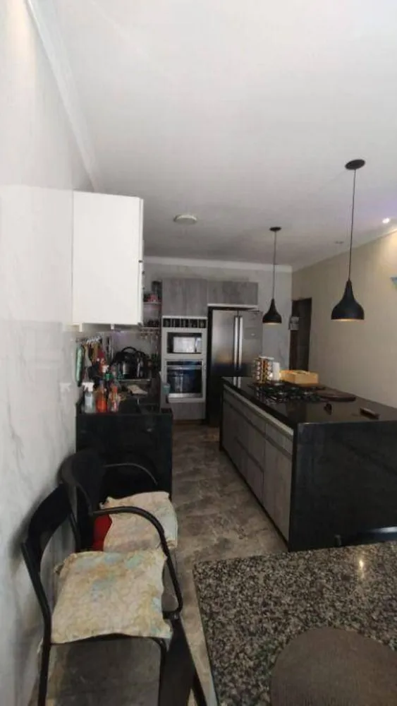 Casa, 3 quartos, 190 m² - Foto 3