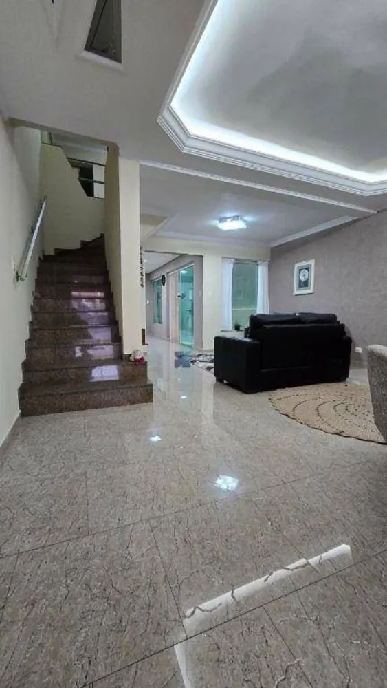 Casa, 3 quartos, 230 m² - Foto 3