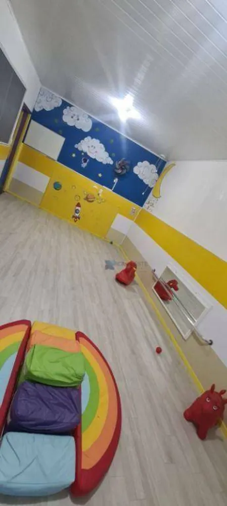 Casa, 5 quartos, 183 m² - Foto 4