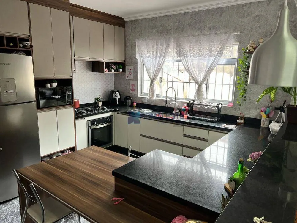 Casa, 5 quartos, 200 m² - Foto 2