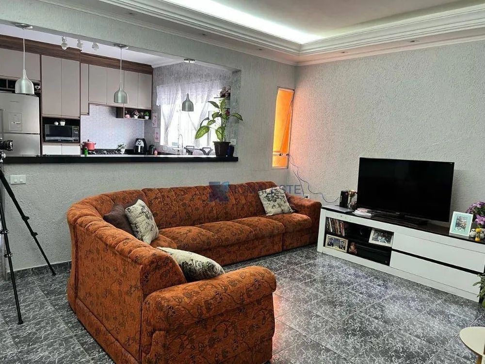 Casa, 5 quartos, 200 m² - Foto 1