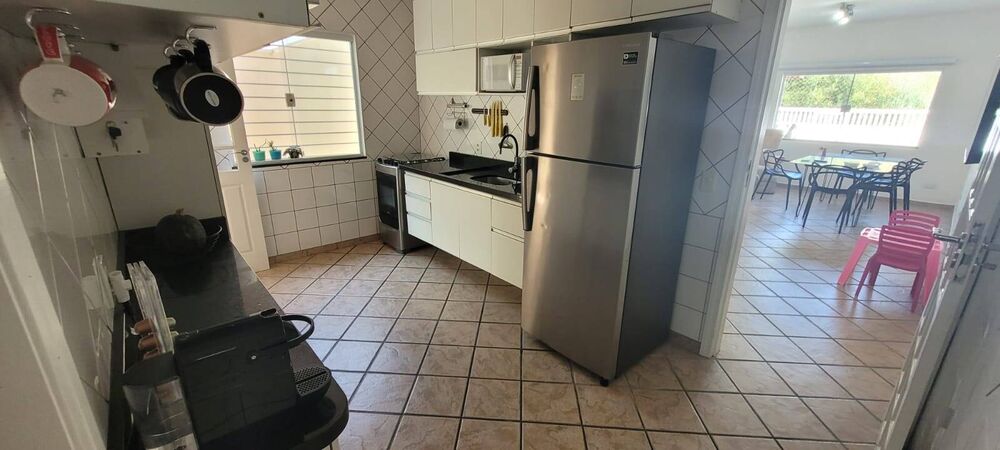 Casa à venda com 3 quartos, 170m² - Foto 2