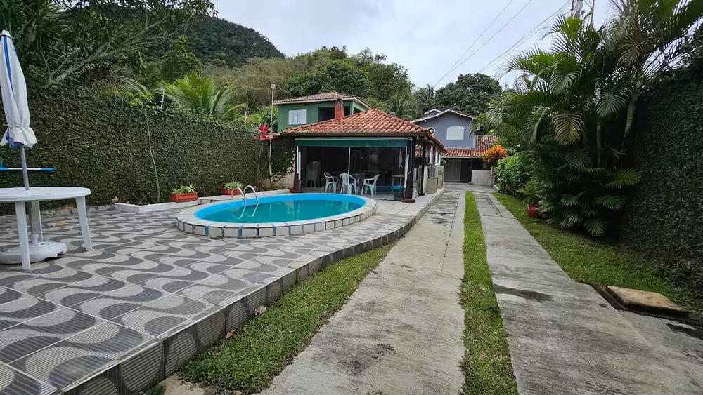 Casa, 5 quartos, 130 m² - Foto 1