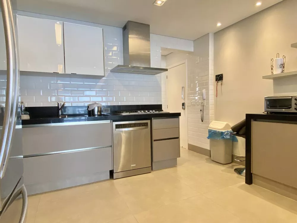 Apartamento à venda com 3 quartos, 138m² - Foto 1