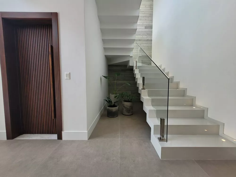 Casa à venda com 6 quartos, 567m² - Foto 3