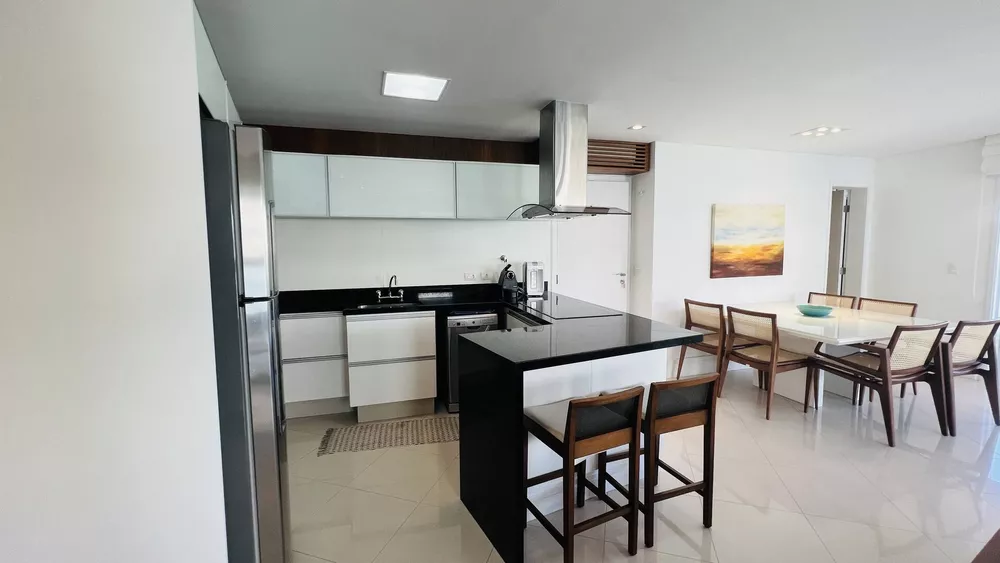 Apartamento à venda com 3 quartos, 140m² - Foto 11