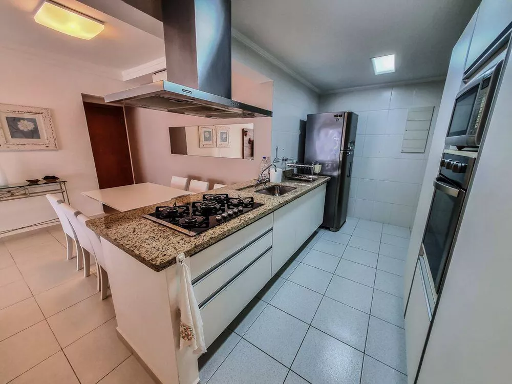 Apartamento à venda com 3 quartos, 95m² - Foto 1