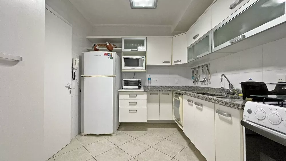 Apartamento à venda com 3 quartos, 96m² - Foto 3