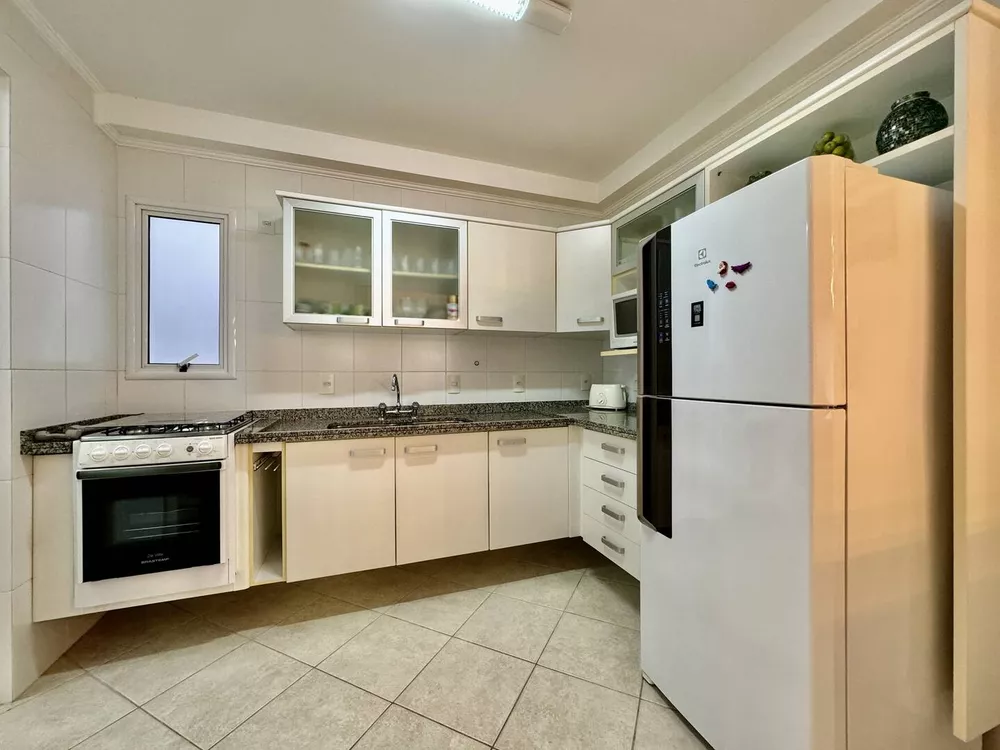 Apartamento à venda com 3 quartos, 94m² - Foto 1