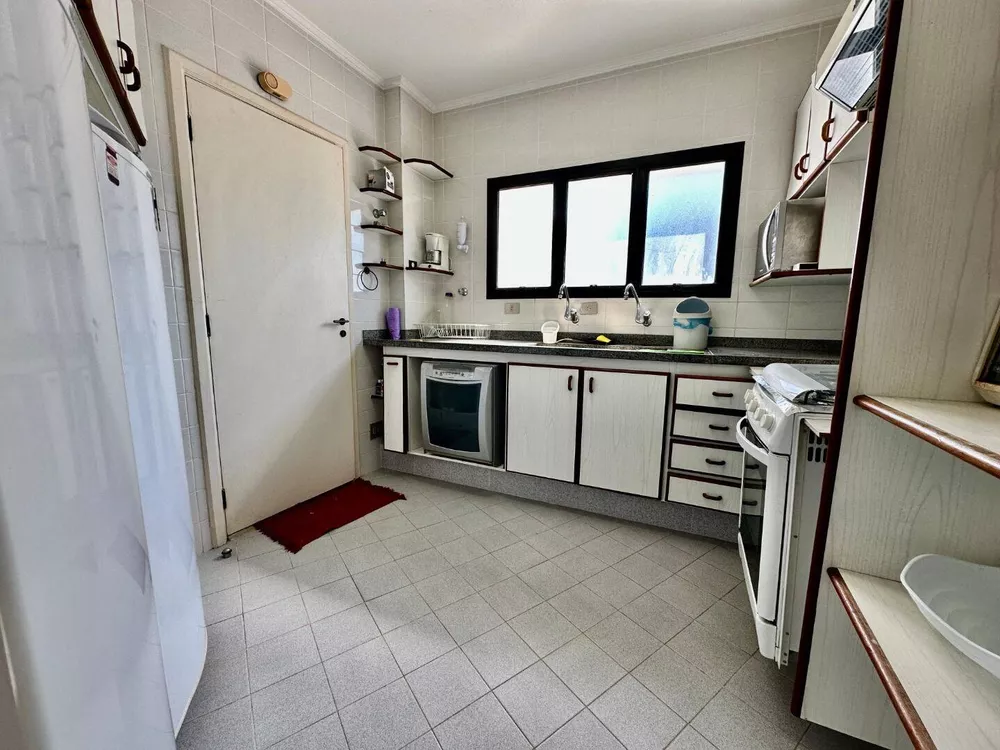 Apartamento à venda com 3 quartos, 133m² - Foto 1