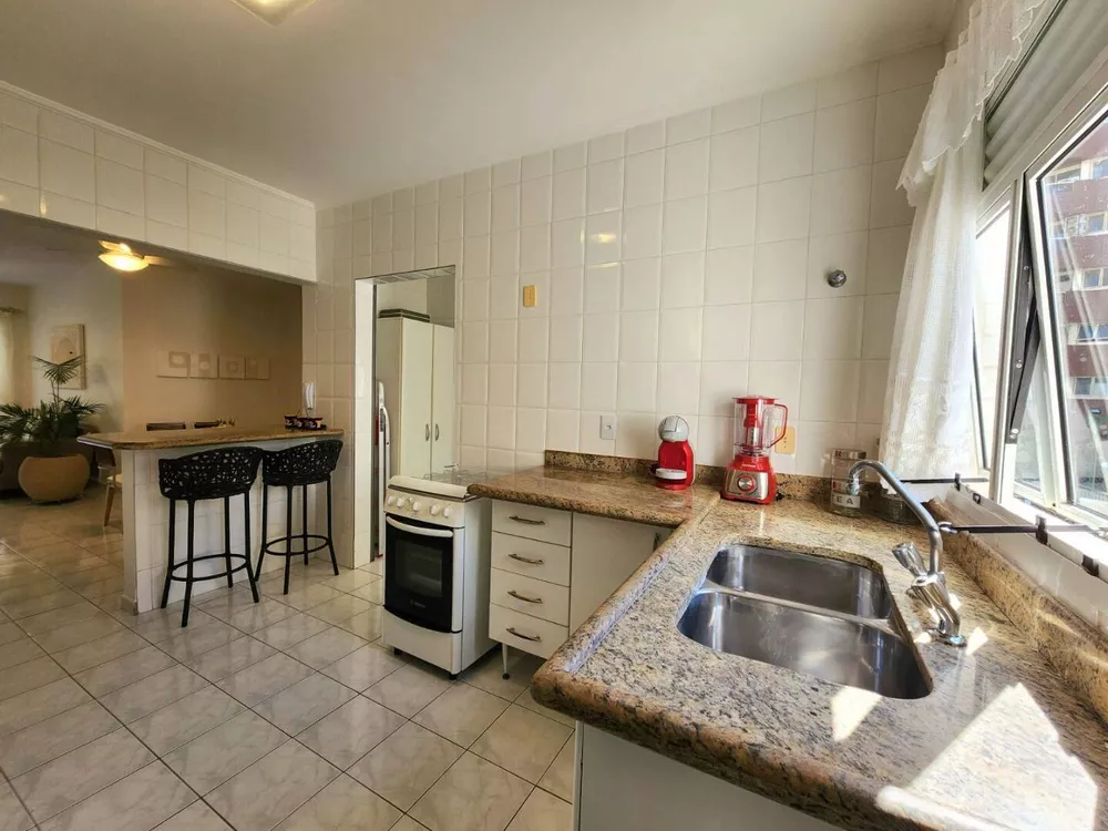 Apartamento à venda com 3 quartos, 127m² - Foto 2