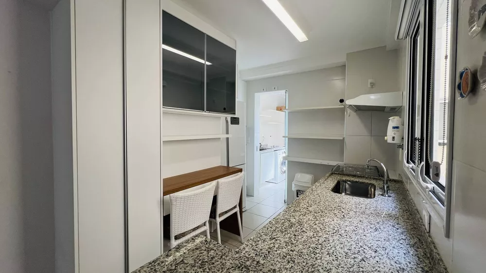 Apartamento à venda com 3 quartos, 105m² - Foto 1