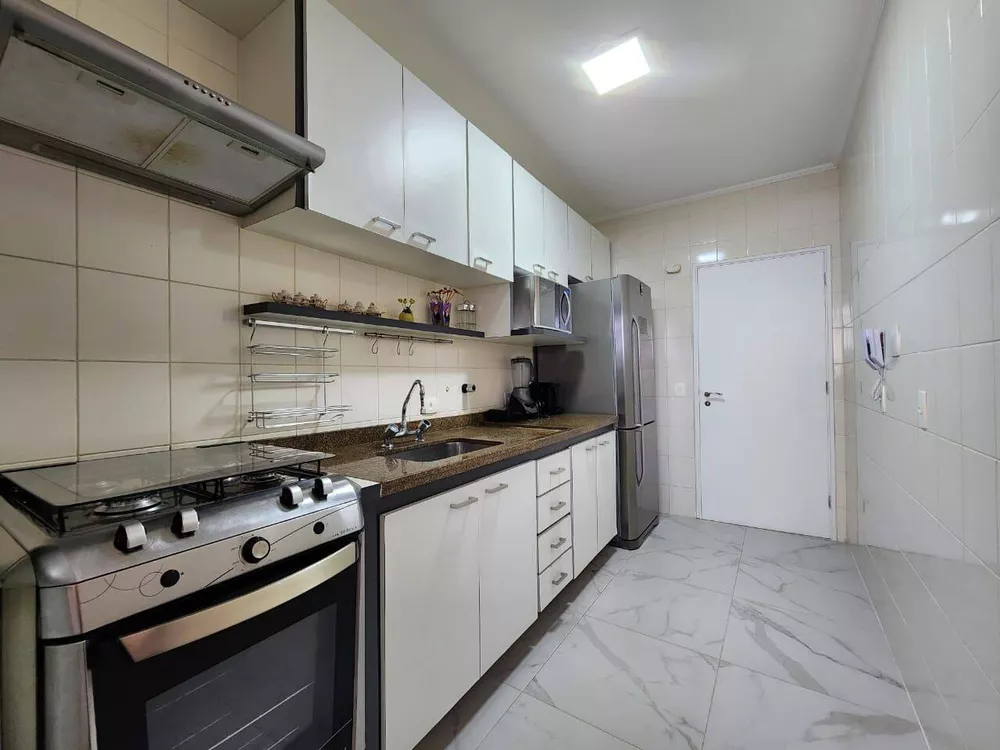 Apartamento à venda com 3 quartos, 106m² - Foto 2