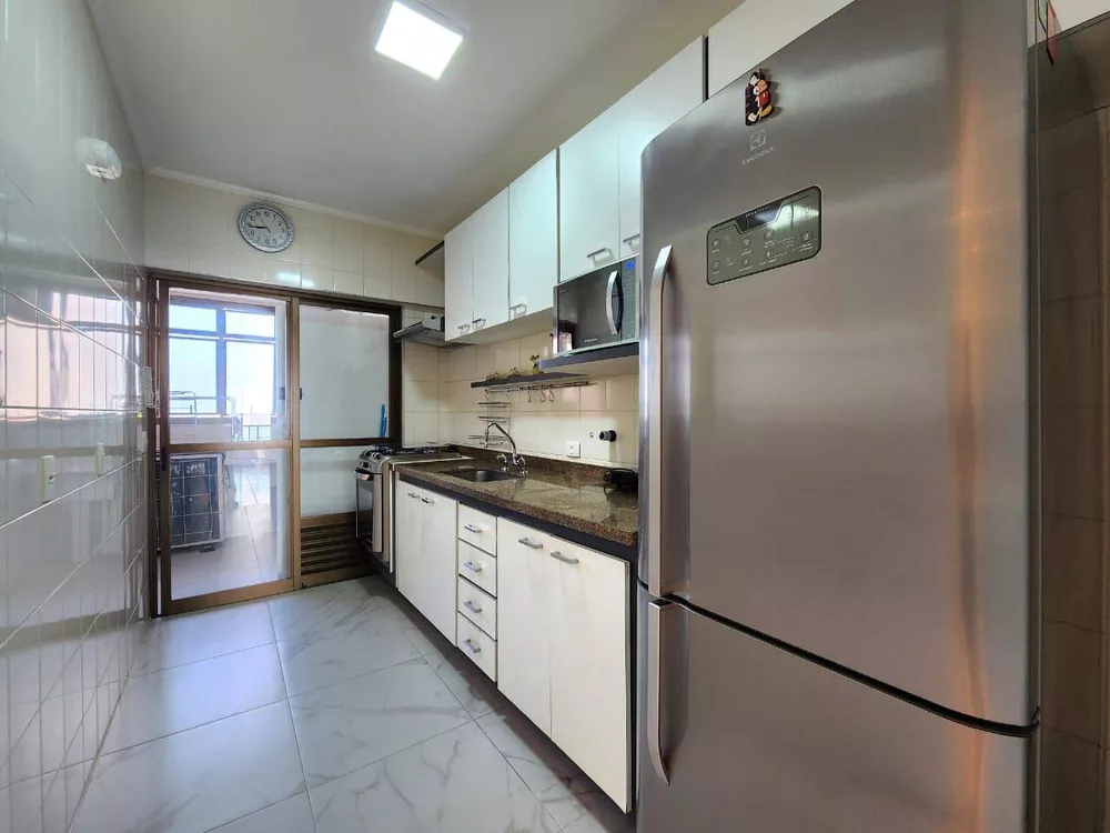 Apartamento à venda com 3 quartos, 106m² - Foto 3