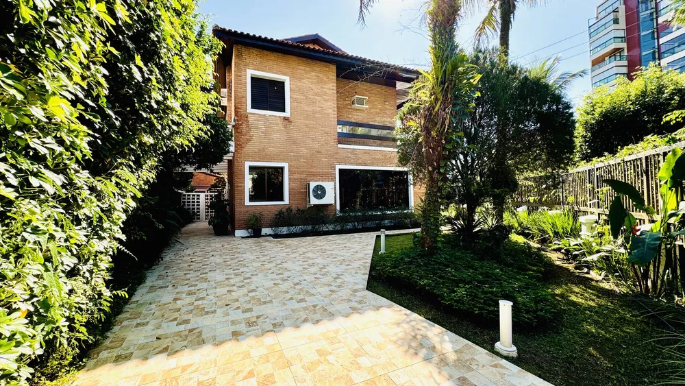 Casa à venda com 5 quartos, 480m² - Foto 1