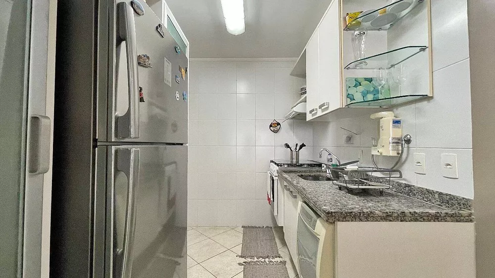 Apartamento à venda com 3 quartos, 88m² - Foto 2