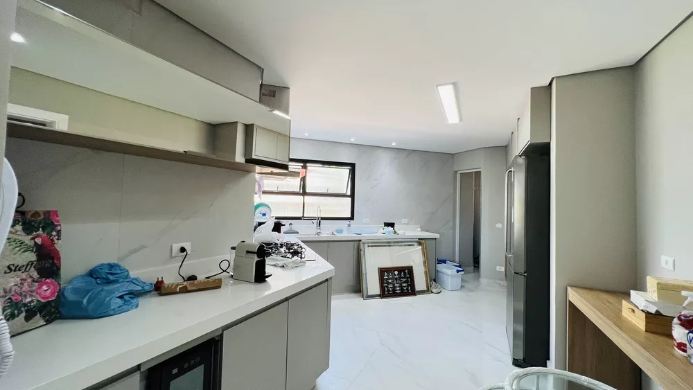 Apartamento à venda com 4 quartos, 165m² - Foto 2