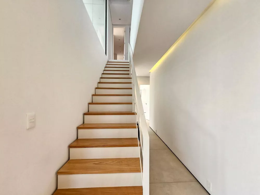 Casa à venda com 6 quartos, 408m² - Foto 7